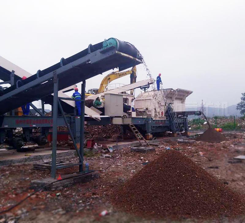 移動破碎機在湖南建筑垃圾處理現場