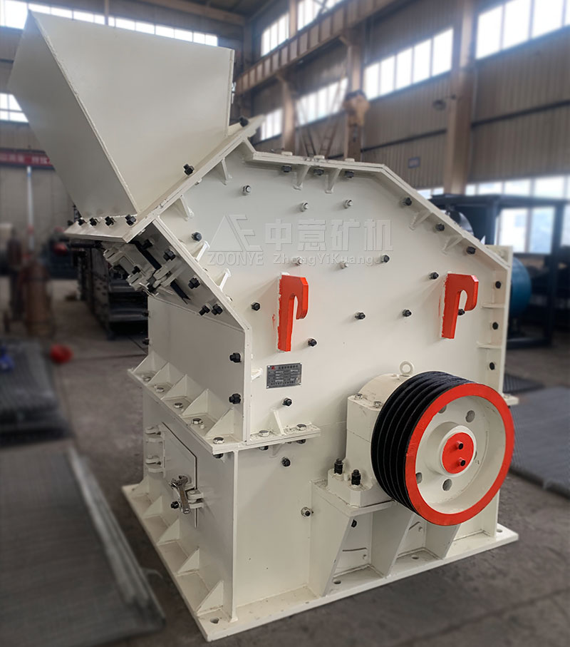 高效細碎機發往江蘇泰興石料廠