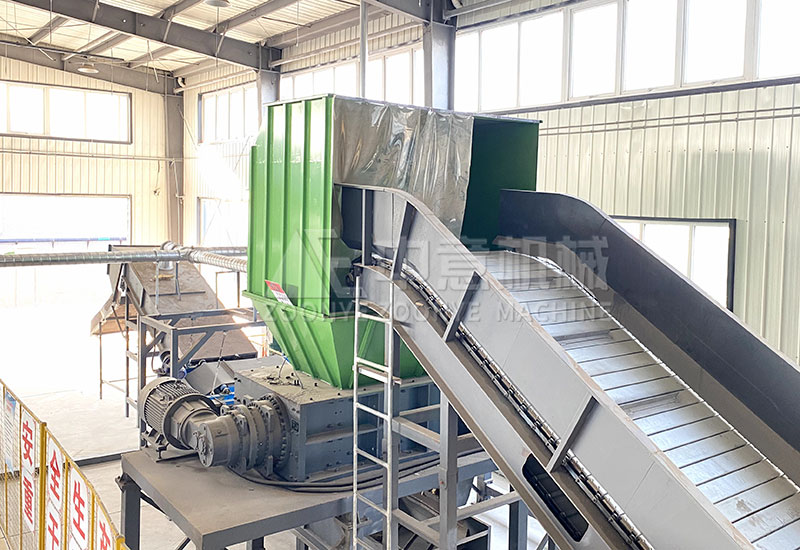 撕碎機設備.jpg 撕碎機設備