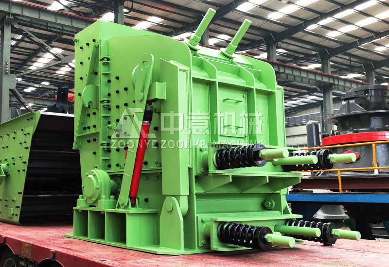 反擊式破碎機.jpg 反擊式破碎機