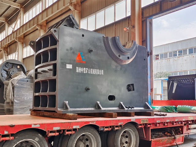 鄭州中意PE900×1060顎式破碎機發貨啟程河北